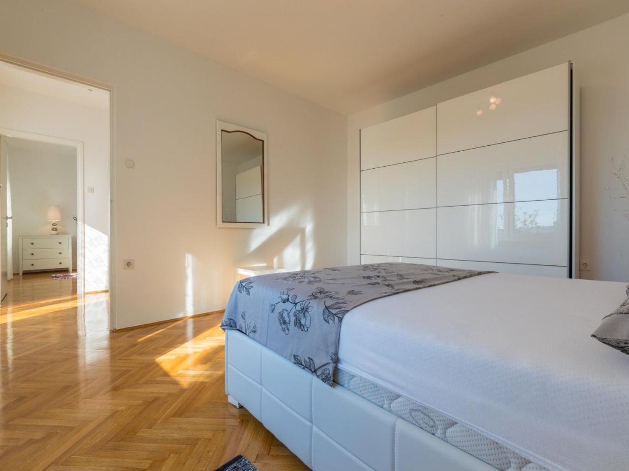 House Barbara Villa Ядраново Екстериор снимка