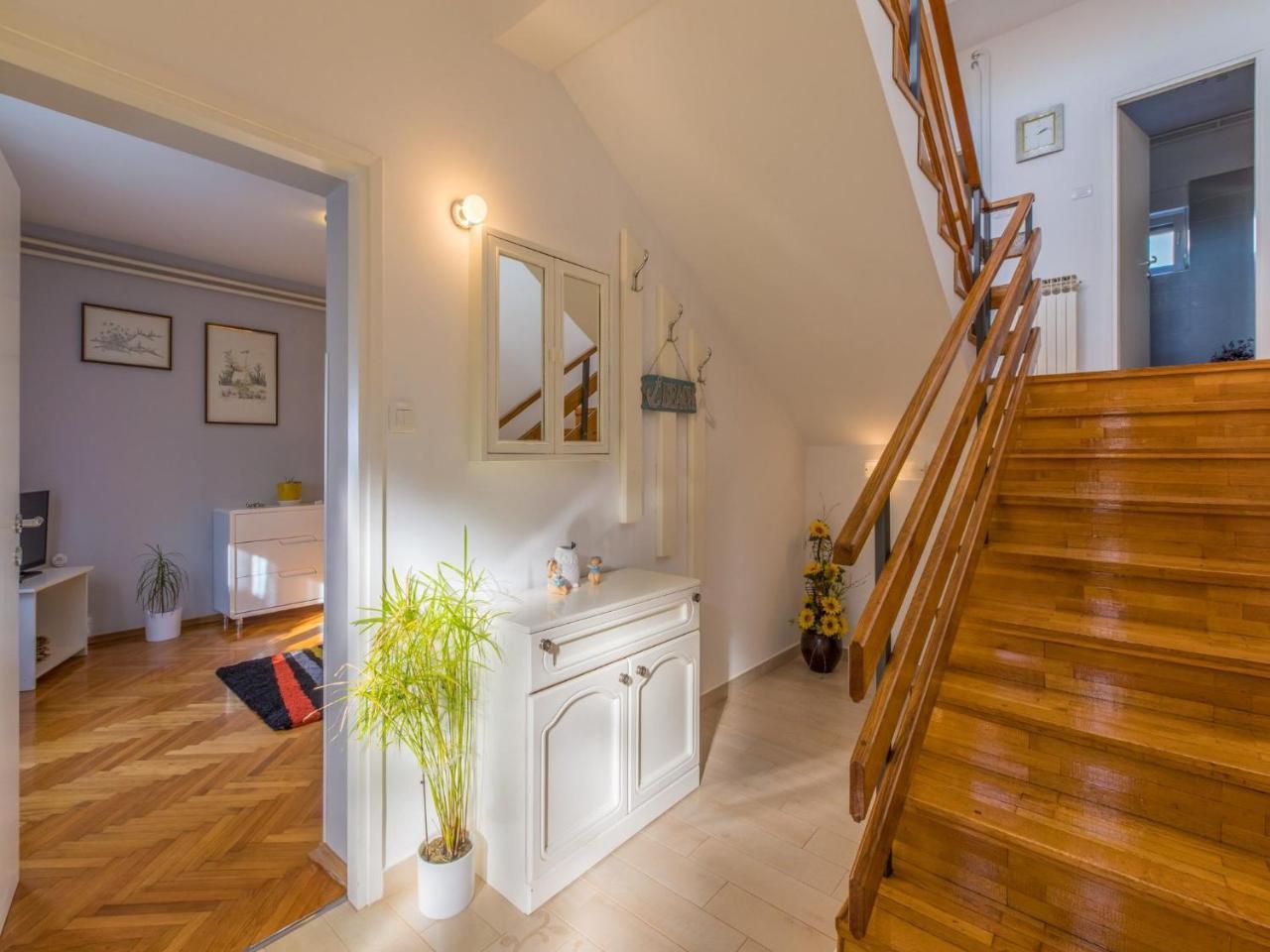House Barbara Villa Ядраново Екстериор снимка